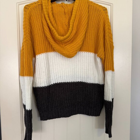 Sweater Hoodie - Picture 4 of 4